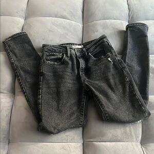 “Levi 721 High Rise Skinny Size 25”